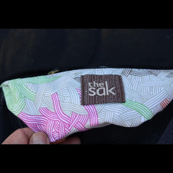 The Sak leather cross body bag - Picture 4 of 8